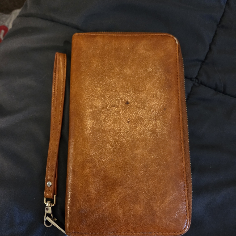 Elegant Tan Leather Women's Wallet